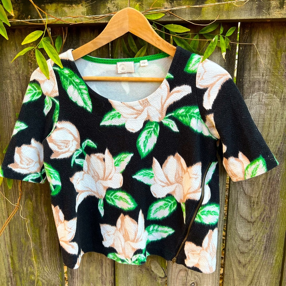 Postmark Top with Zipper Detail